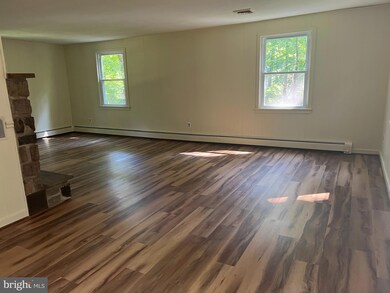 75 Smithtown Rd, Pipersville, PA 18947 - photo 4