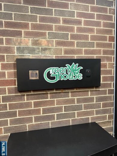 Greenhouse Condominiums unit 11-C, Cliffside Park, NJ 07010 - photo 2