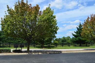 8021 Aspen Glen Dr unit 8021, Louisville, KY 40228 - photo 5