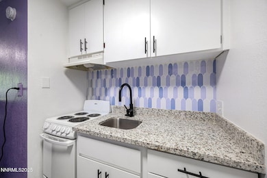 4-web-or-mls-2450 Lymberry-6