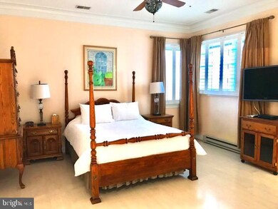 658 Live Oak Dr unit FIRST FLOOR, McLean, VA 22101 - photo 6