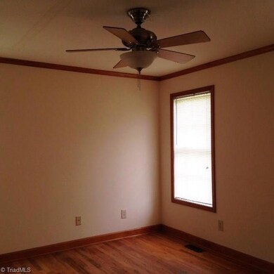 6526 Osborn Mill Rd, Seagrove, NC 27341 - photo 5