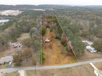 3665 Sellers Dr, Bessemer, AL 35022 - photo 2