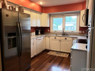 2054 Sandy Ln, Lima, OH 45806 - photo 3