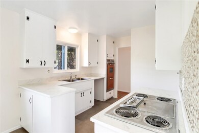 194 W Blaine St, Riverside, CA 92507 - photo 6