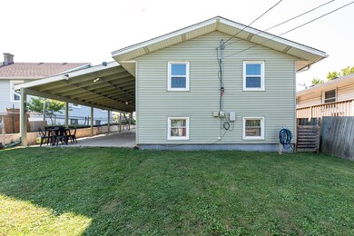 13 N Pioneer Rd, Waukegan, IL 60085 - photo 2