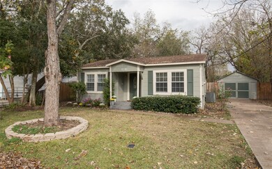 1218 Betsy Ross St, Alvin, TX 77511 - photo 2