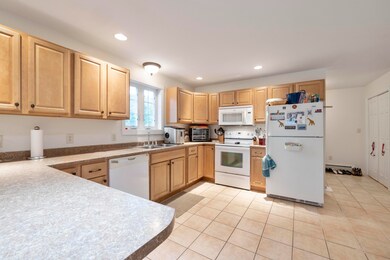 Kitchen With Breakfast Bar
