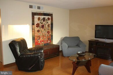 2913 Fillmore Dr, Chambersburg, PA 17201 - photo 3