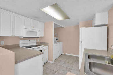 2918 Fan Palm Dr, Davenport, FL 33897 - photo 4