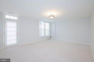 46789 Keswick Square, Sterling, VA 20165 - photo 6