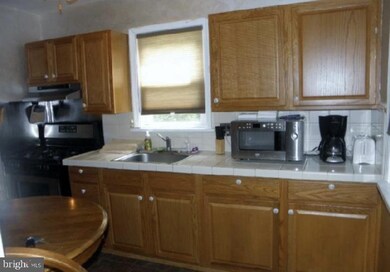 102 Dickinson Rd, Glassboro, NJ 08028 - photo 4