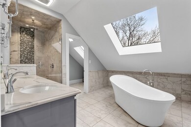 24 Briggs St unit 2, Salem, MA 01970 - photo 2