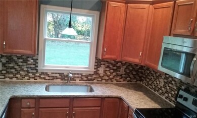 2300 Stonebridge Ln, Easton, PA 18040 - photo 2