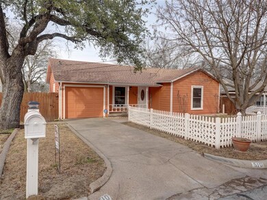 510 Norton St, Weatherford, TX 76086 - photo 2