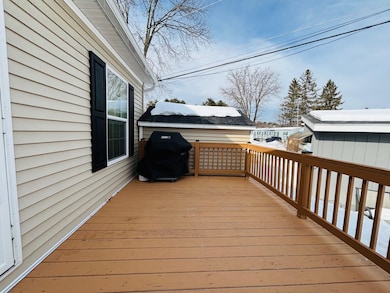 545 Elm St unit 4, Milford, NH 03055 - photo 4