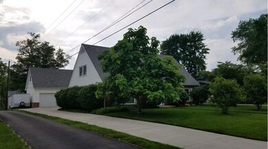 2624 California St, Columbus, IN 47201 - photo 2