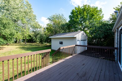 803 Flossmoor Ave, Waukegan, IL 60085 - photo 5