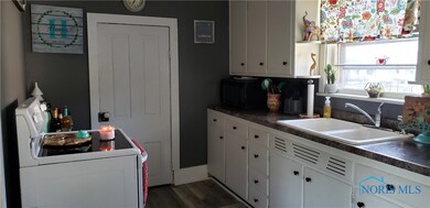 208 West St, Archbold, OH 43502 - photo 5