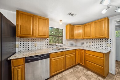 13021 Red Oak Ln, Rogers, AR 72756 - photo 4