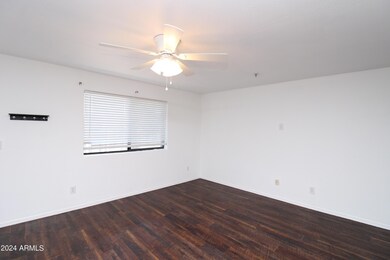 724 E Devonshire Ave unit 310, Phoenix, AZ 85014 - photo 5