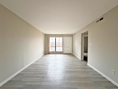 4710 Charecote Ln unit D, Columbus, OH 43220 - photo 4