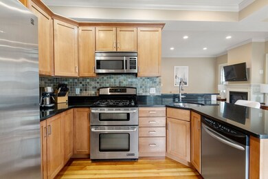 667 E 7th St unit 1, Boston, MA 02127 - photo 7