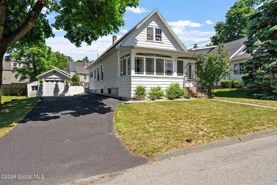 2-web-or-mls-18-jesse-ct