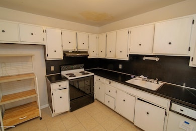 710 S 10th St, Allentown, PA 18103 - photo 4