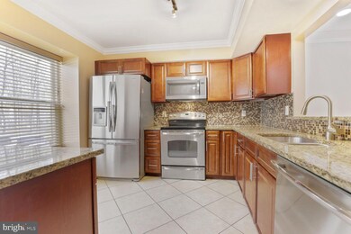 11572 Summer Oak Dr, Germantown, MD 20874 - photo 5