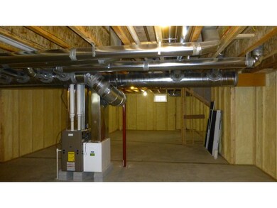 6 Elizabeth St, Saint Albans City, VT 05478 - photo 6