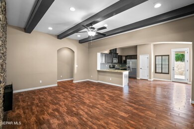 13534 Hazlewood St, Horizon City, TX 79928 - photo 7