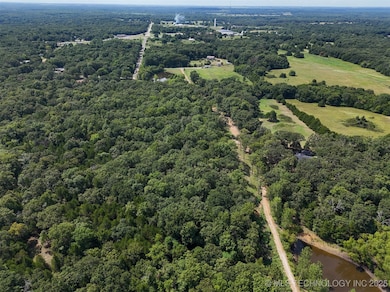 1431 Easy St, Tishomingo, OK 73460 - photo 7