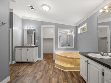 Owners Bath
