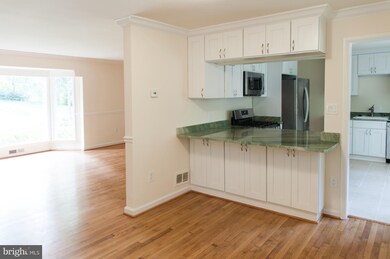 6312 Waterway Dr, Falls Church, VA 22044 - photo 5