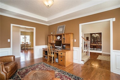 10521 Chestnut Hill Cir, Fishers, IN 46037 - photo 4