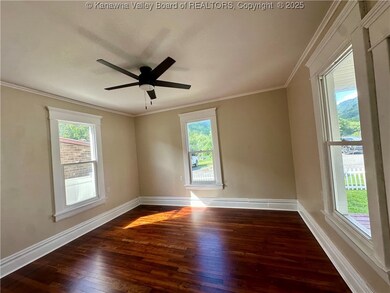 82 Merrill St, Logan, WV 25601 - photo 6