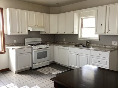 15 Middle St unit 15, Newton, MA 02458 - photo 5