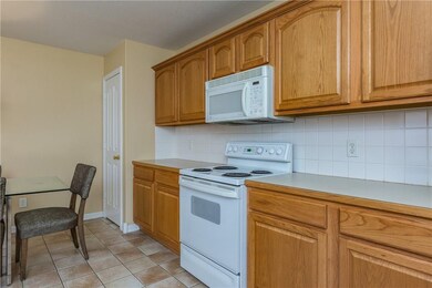 906 NW A St, Bentonville, AR 72712 - photo 6