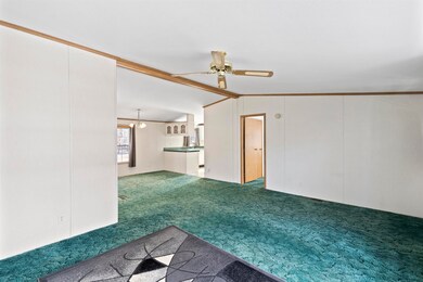 13 Brenda St, Nashua, NH 03062 - photo 2