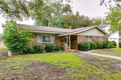 432 Bob St, Hurst, TX 76053 - photo 2