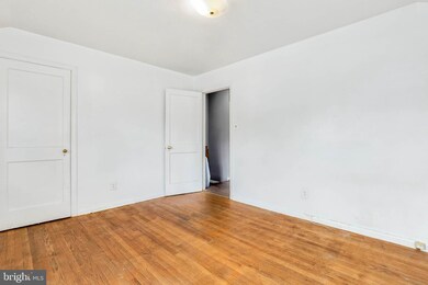 657 Emerson St NE, Washington, DC 20017 - photo 7