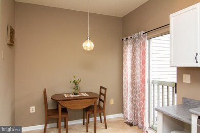 8 Bailey Ln, Owings Mills, MD 21117 - photo 4