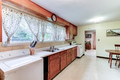 015_Kitchen