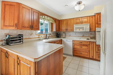 3048 Hess Dr, Highland, IN 46322 - photo 5