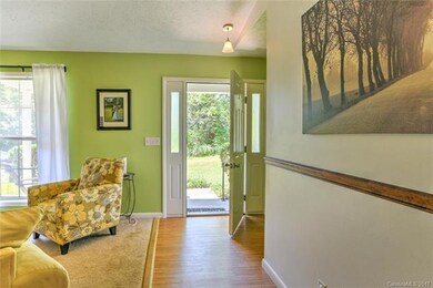 111 Chapman Dr, Hendersonville, NC 28792 - photo 3