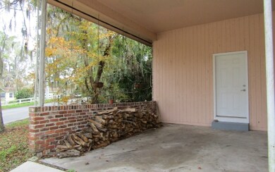 389 NW Gwen Lake Ave, Lake City, FL 32055 - photo 4