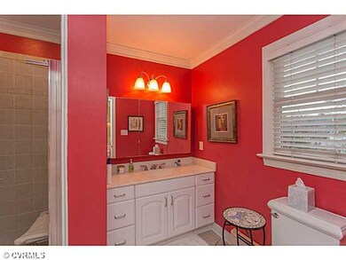 Guest Suite - Full bath in suite