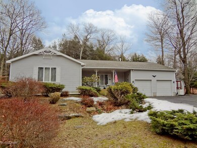 113 Bass Ct, Canadensis, PA 18325 - photo 2