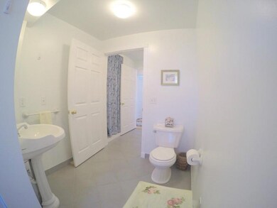 639 Oakland Beach Ave, Warwick, RI 02889 - photo 5